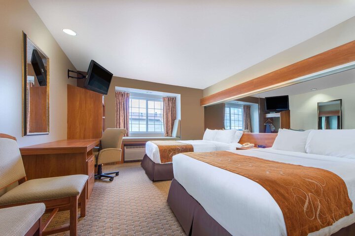 Room 9 of 28