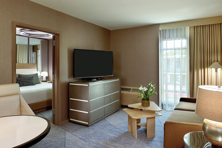 Room 28 of 51