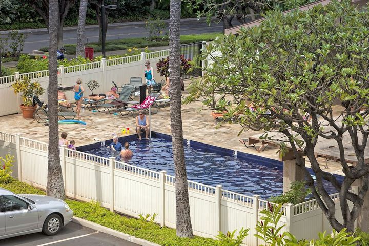 Pool 32 of 333