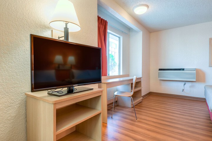 Motel 6 Rowland Heights CA - Los Angeles - Pomona
