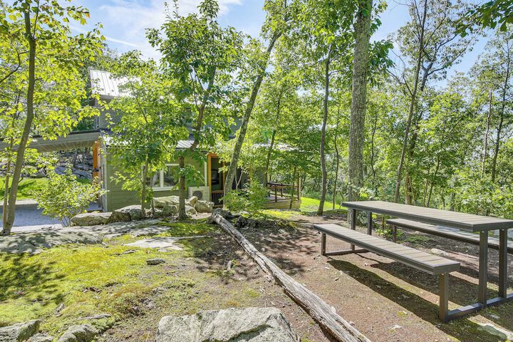 the Glabin: Garrison Gem w / Hot Tub & Fire Pit