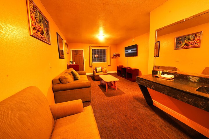 Room 10 of 31