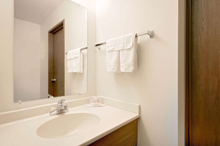 Room 34 of 59