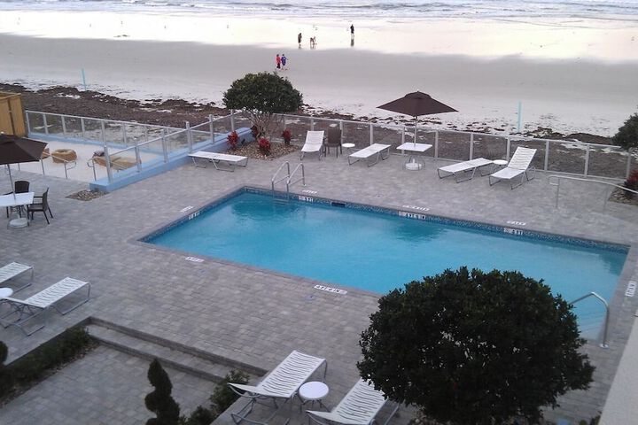 Lotus Boutique Inn & Suites