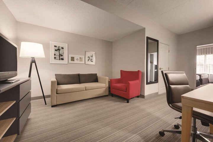 Room 3 of 18