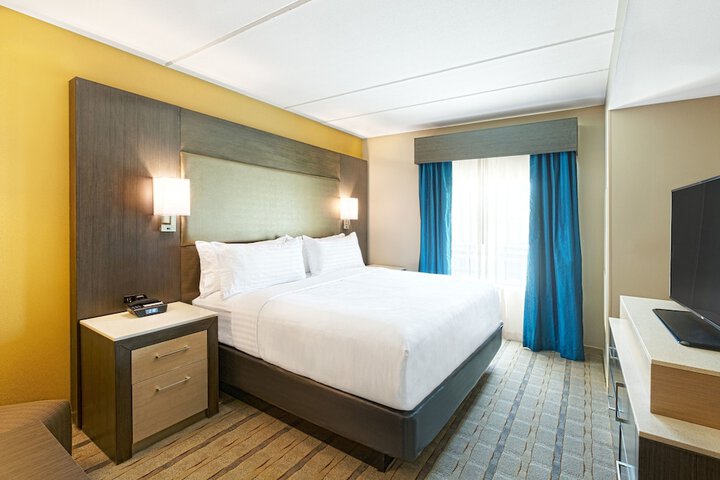 Crowne Plaza Shenandoah - Woodlands Area by IHG