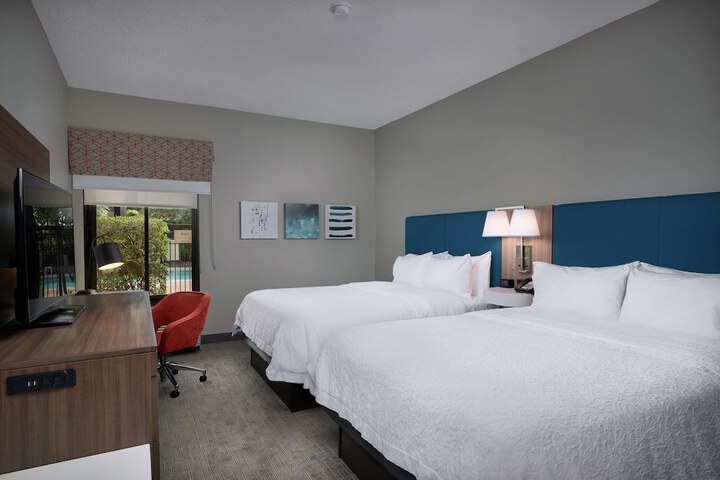 Room 30 of 42