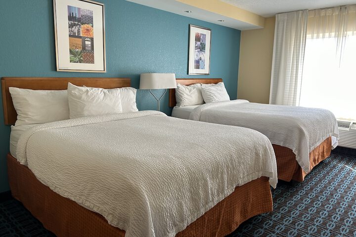 Room 10 of 22