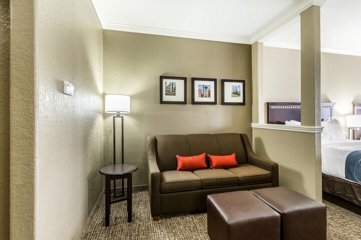 Room 19 of 32