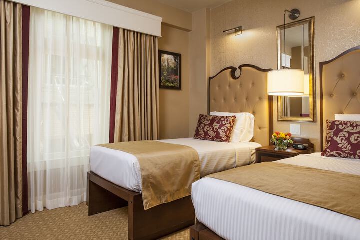 Room 17 of 27
