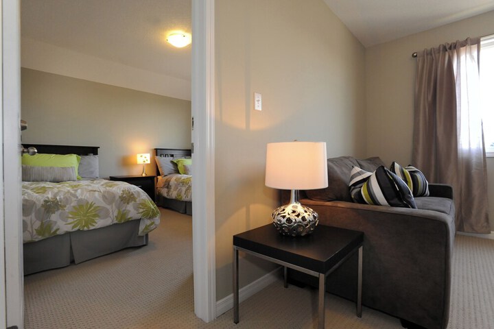 Boardwalk Homes - Executive Guest Rooms & Townhomes