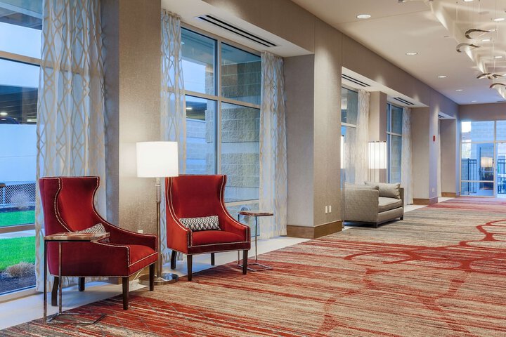 DoubleTree by Hilton Evansville