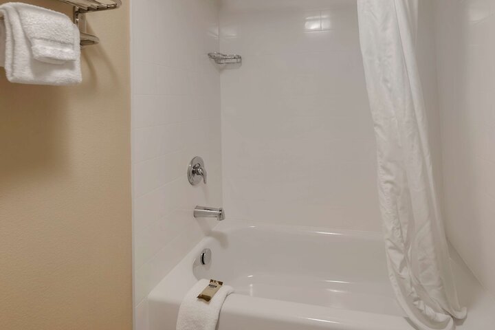 Room 15 of 37