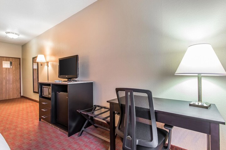 Room 11 of 40
