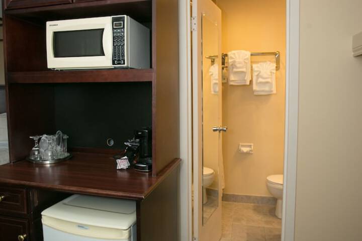 Room 43 of 85