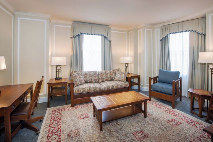 Room 15 of 102
