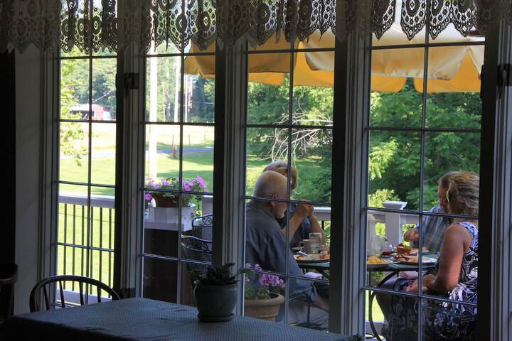 Hickory Bridge Farm Restaurant
