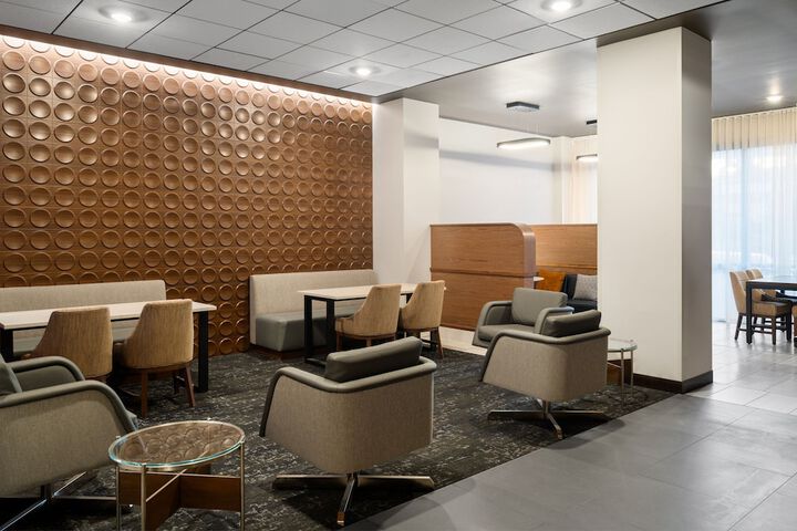 Hotel Interior 5 of 32