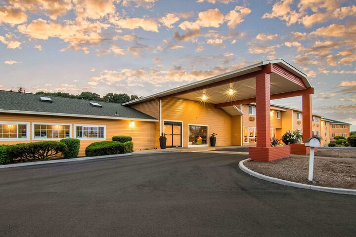 Hotel 2 of 42