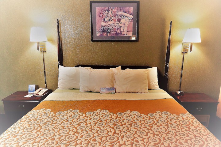 Room 77 of 118