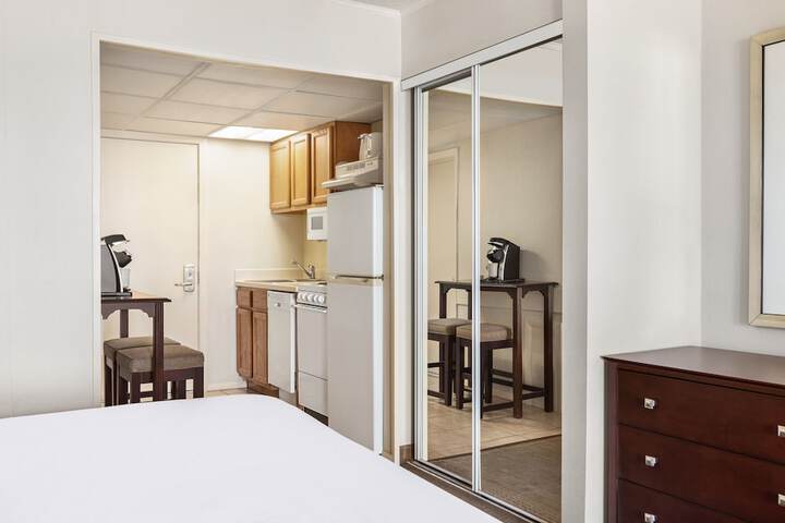 Room 27 of 58