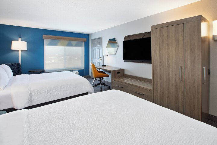 Room 33 of 54
