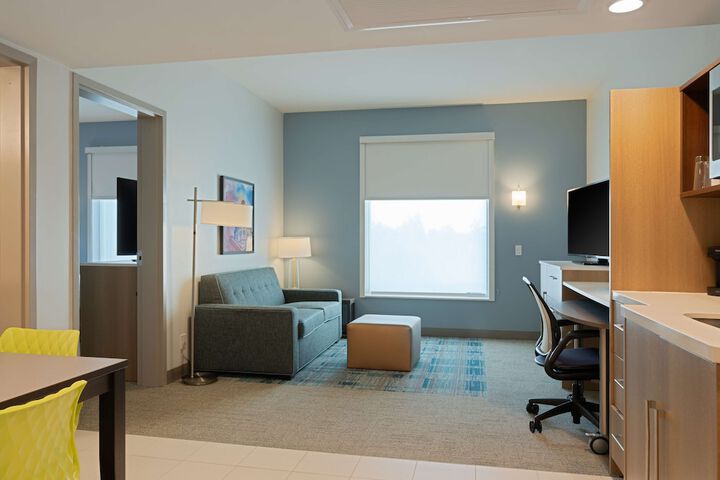 Home2 Suites by Hilton Atlanta Airport College Park