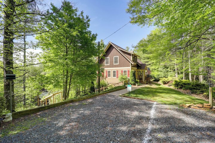 West Jefferson Vacation Rental Near River