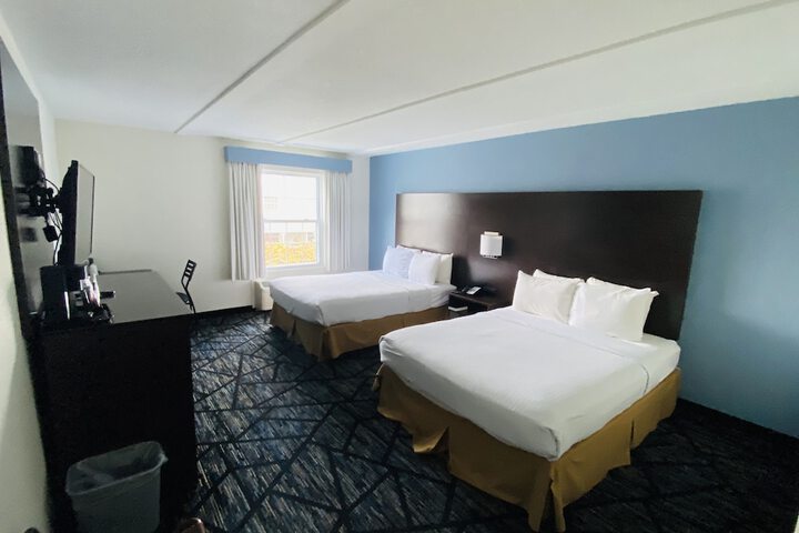 Room 18 of 39