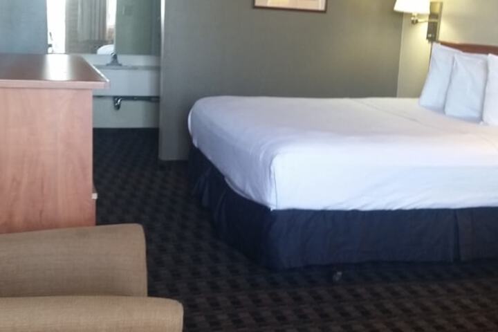 Room 20 of 33