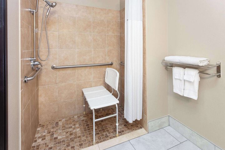 Room 14 of 26