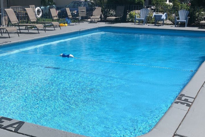 Pool 4 of 70