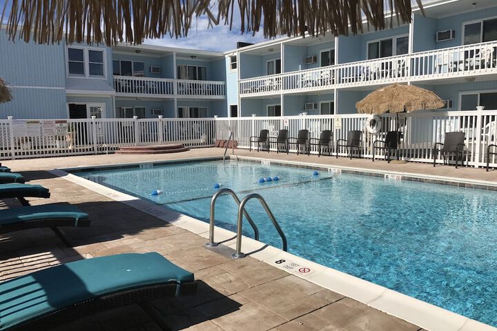 Pool 10 of 122