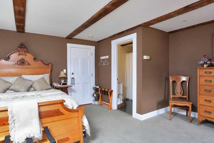 Room 44 of 125