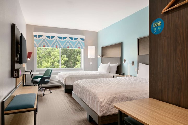 Room 26 of 40