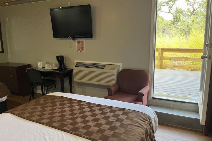 Outpost Motel