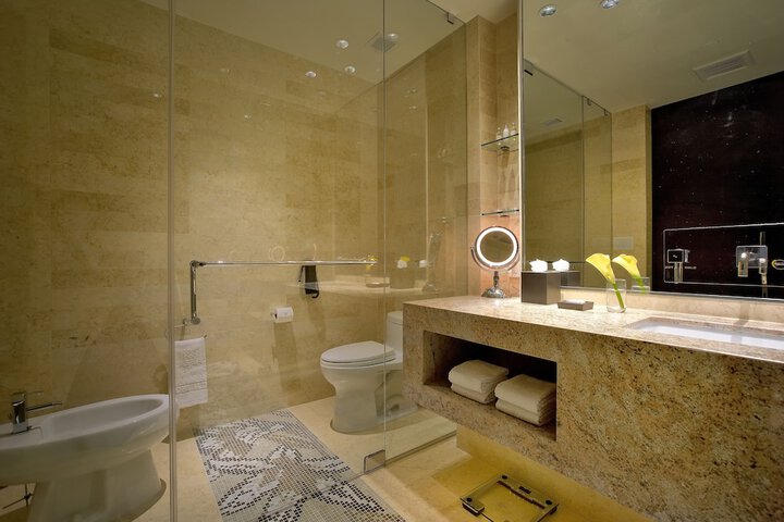 EB Hotel Miami