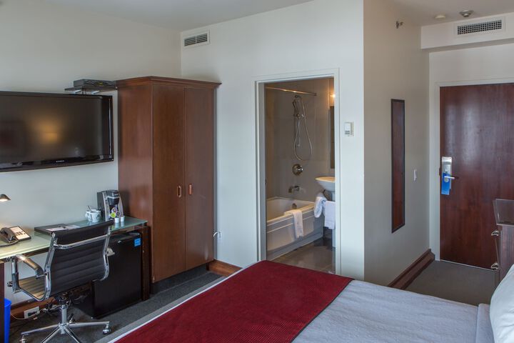 Room 42 of 62