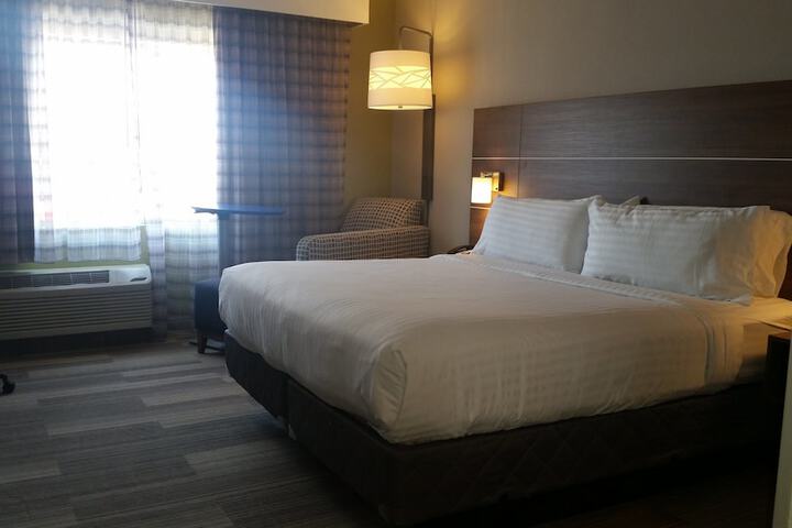 Holiday Inn Express & Suites Fort Mill by IHG