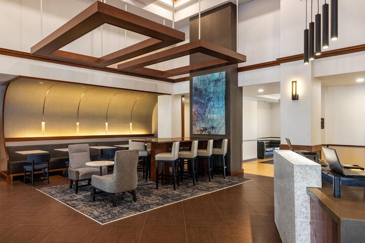 Hyatt Place Sacramento / Rancho Cordova