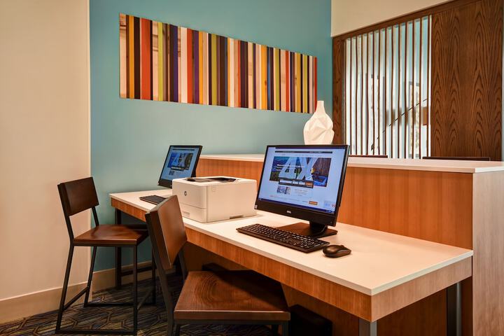 Business Center 45 of 45