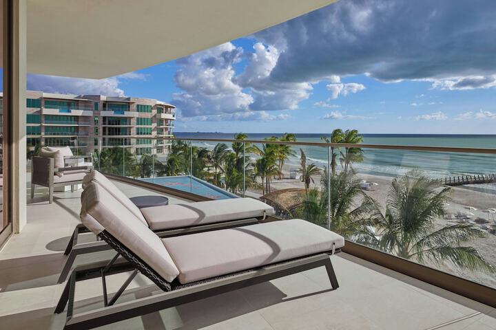 The St. Regis Longboat Key Resort
