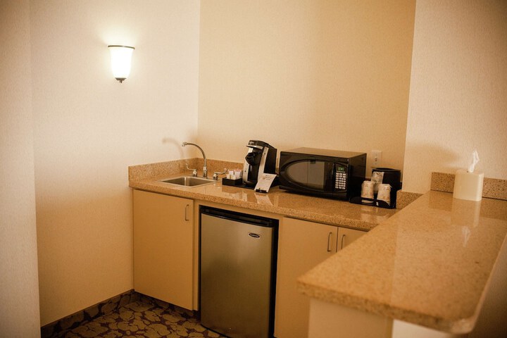 Room 40 of 53