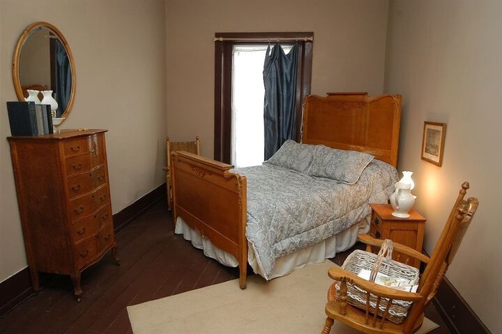 Room 35 of 49