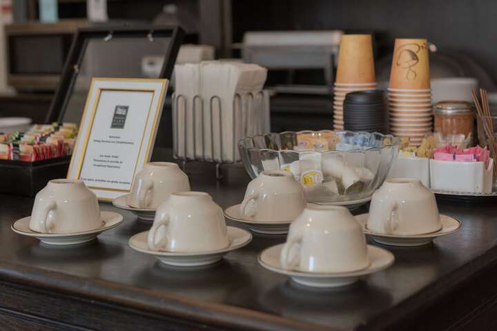 Breakfast/Coffee Service 32 of 39