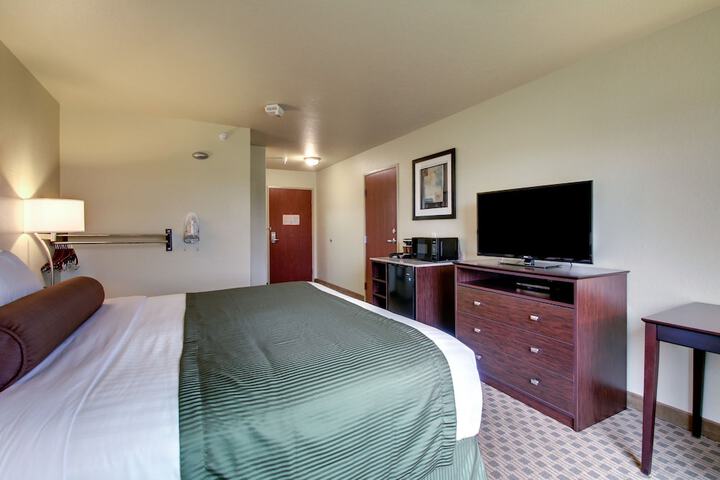 Room 27 of 47