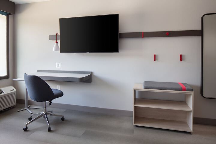 avid hotels Madison - Monona by IHG