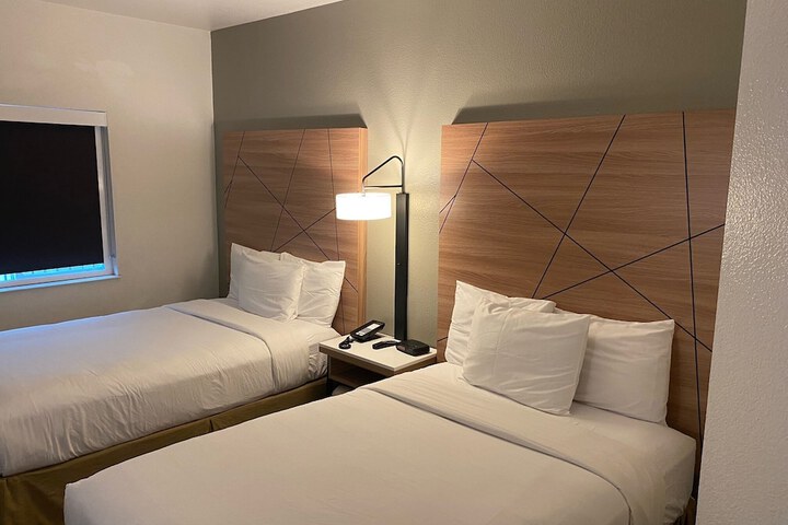 Room 43 of 56