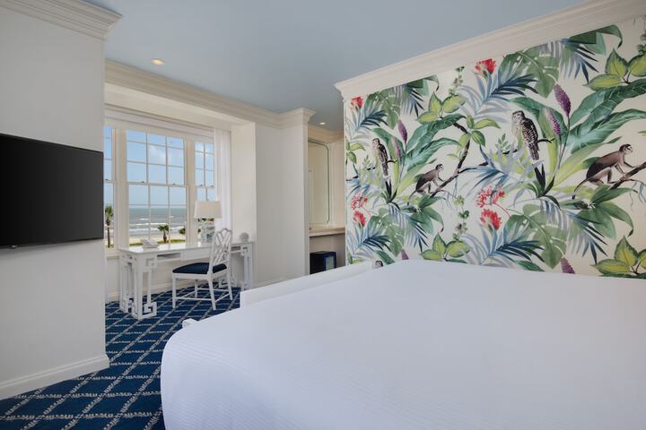 Grand Galvez Resort Autograph Collection