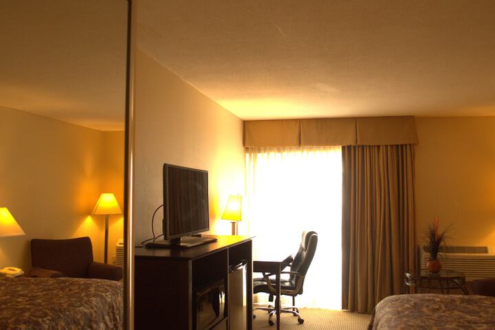 Room 13 of 37
